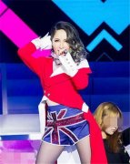 目送萧亚轩在重重保护下（这tmd多么缺乏安全感