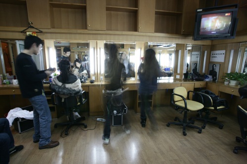 要尽最大努力加强双方沟通合作