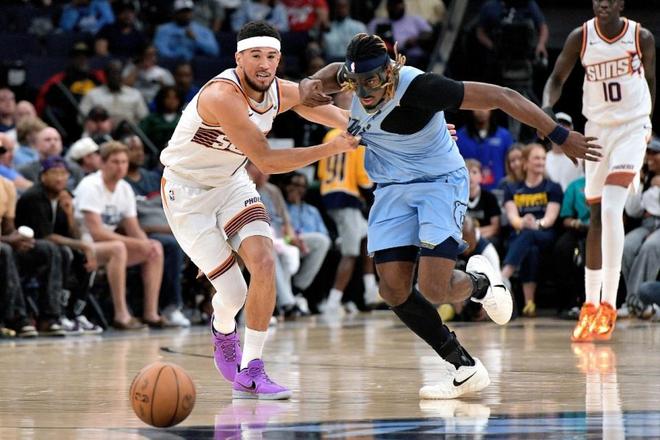 布克末节爆发率队大胜 灰熊赛季第50败