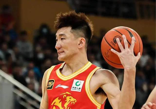 深圳男篮大胜卫冕冠军广厦 终结其连胜纪录