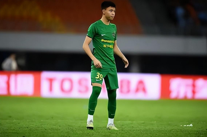 英超伯恩利确认张家鸣为首选引援目标